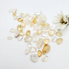 Load image into Gallery viewer, Sunny Yuzu - Natural Organic Perfume - Sunflower &amp; Daisies - Citrine Gemstones
