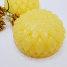 Load image into Gallery viewer, Dandelion &amp; Fresh Cut Grass Soap - Dandelion and Honey with Apricot, Olive &amp; Argan Oils
